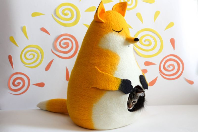 Felt Cat Houses Shaped like Animals, Pumpkins, & More!