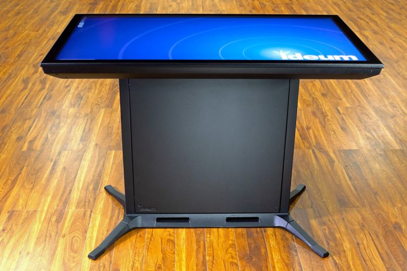 Ideum’s Platform II Multitouch Table with Integrated Computer