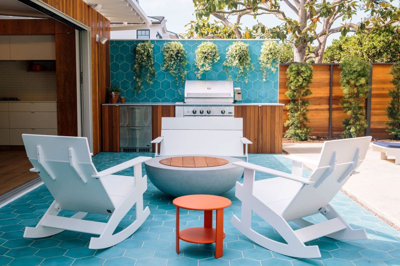 Loll Designs’ Outdoor Furniture Made from Recycled Plastic 