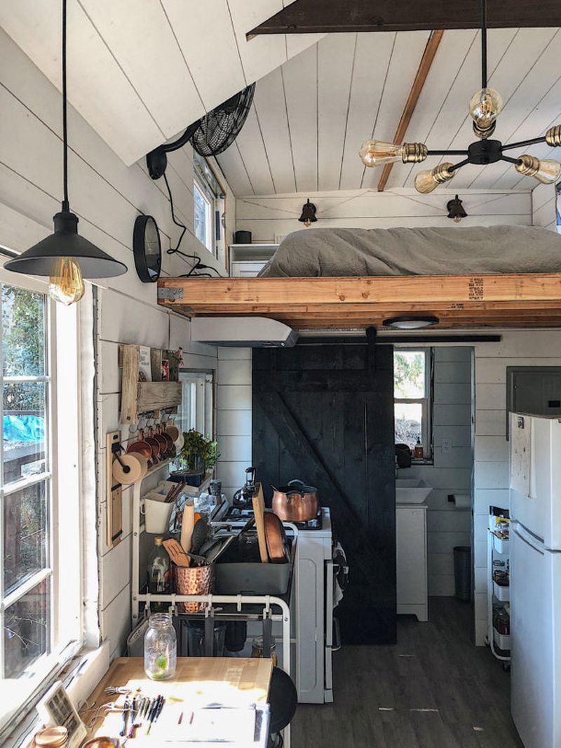 Young Couple builds Tiny house to Afford College 