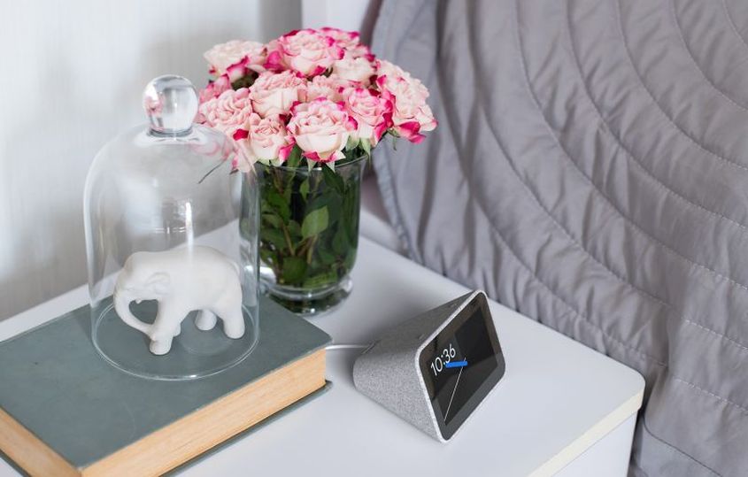 Google Assistant-Powered Lenovo Smart Clock at CES 2019