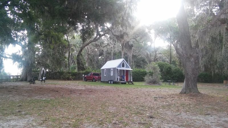 Shorty Robbins’ Victorian-Style Tiny House with Piano that Turns into a Bed