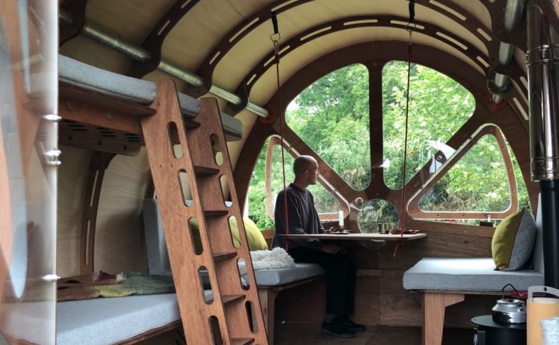 Fuselage glamping cabin 