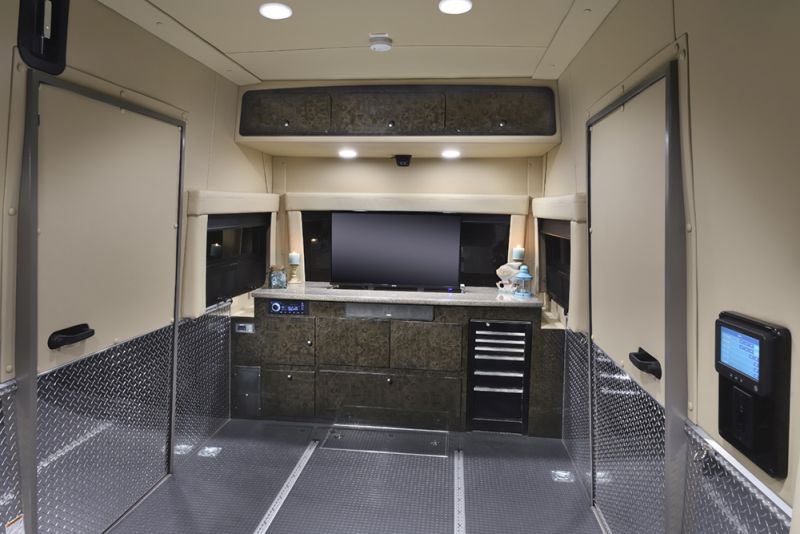 Chinook’s Trail Wagon Trailers Feature App-Controlled Ceiling Bed 