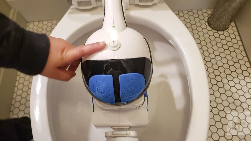 Giddel-Toilet-Cleaning-Robot