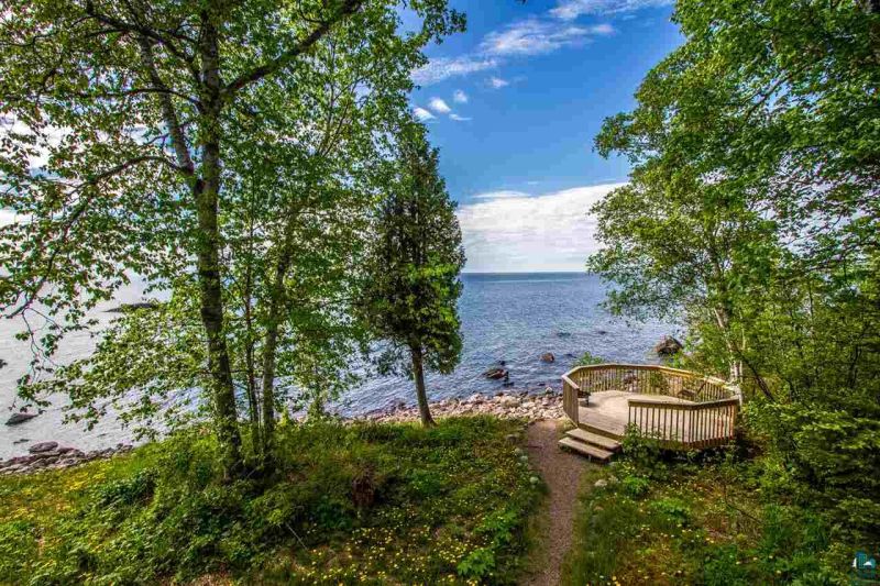 Lakefront Geodesic Dome Home for Sale in Minnesota