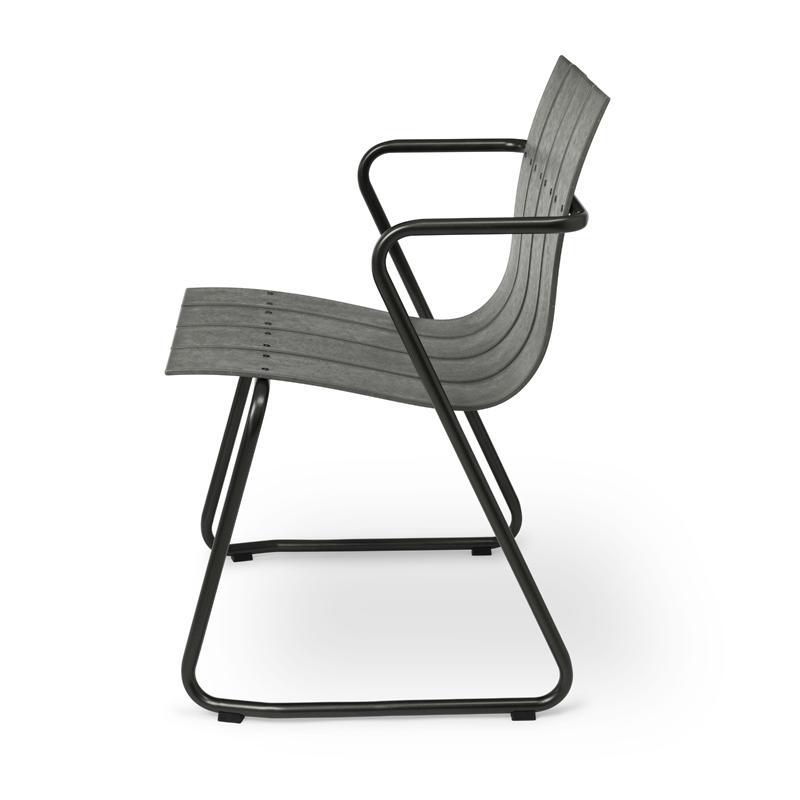 Mater Launches Ocean Collection of Chairs and Tables 