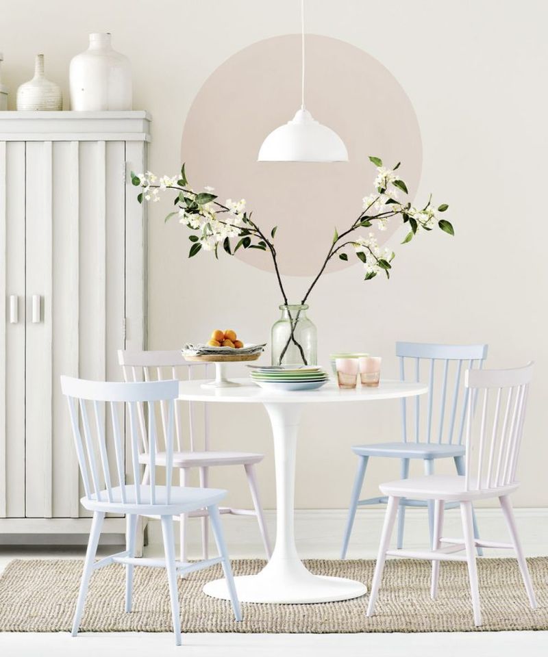 Round dining table for small space