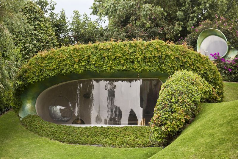 Underground House in Mexico City by Javier Senosiain 