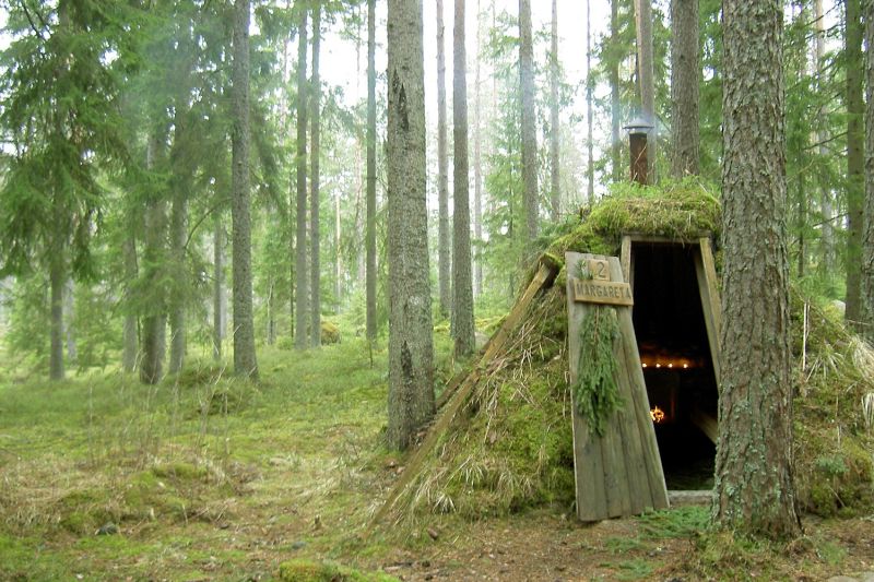 You can Rent These Incredible Eco Huts in Kolarbyn Ecolodge, Sweden 