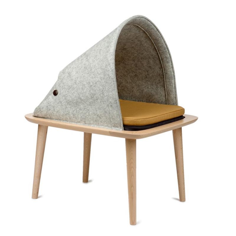 Elevated cat bed by Meyou Paris 