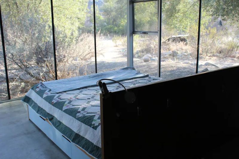 Glass house rental in Three Rivers, California