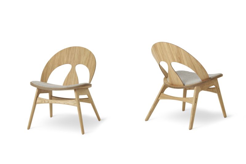 Carl Hansen & Søn Reproduces Iconic Contour Chair by Børge Mogensen 