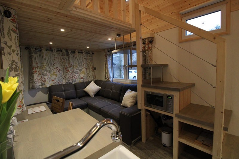 Chris Marsh Saves On Monthly Bills by Shifting to Self-Built Tiny House on Wheels 