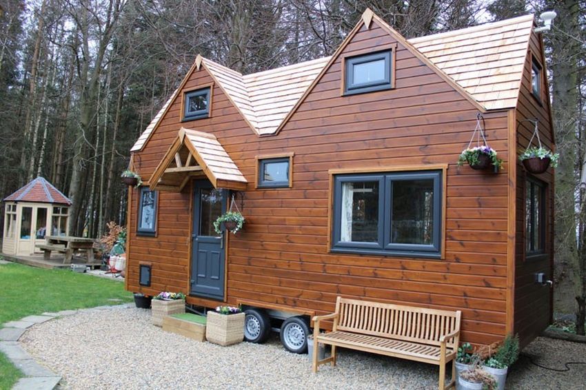 Man Saves Big Bucks Shifting into Self Built Tiny Home on 