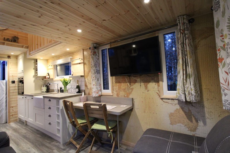 Chris Marsh Saves On Monthly Bills by Shifting to Self-Built Tiny House on Wheels 