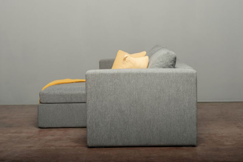 Elephant in a Box Foldable Sofa You can Assemble in Five Minutes 