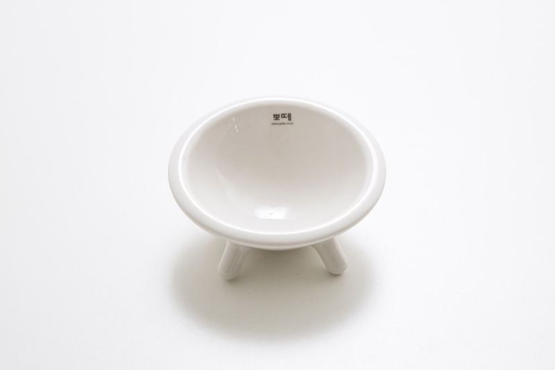 Taberu Cat Dining Station by Tuft & Paw