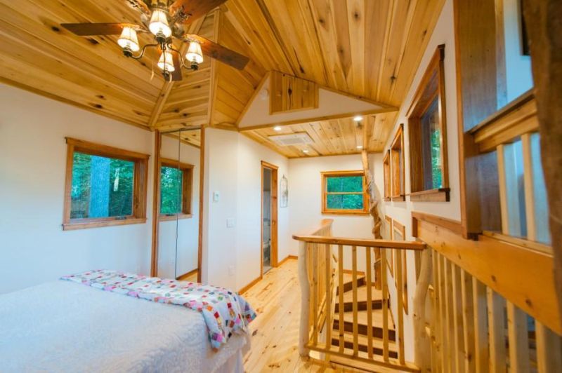 You can Book This Luxury Treehouse Rental in Ashville on Airbnb 