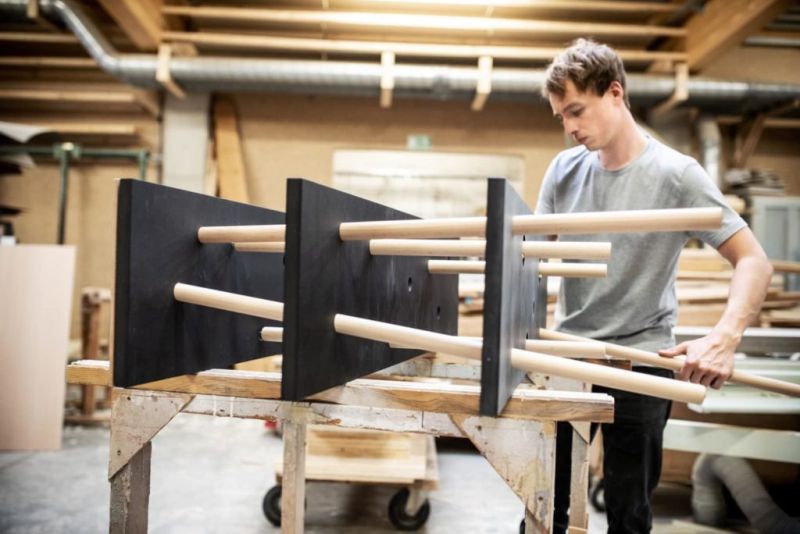 ORTO 53 Shelf by Zweithaler Assembles Without any Tools