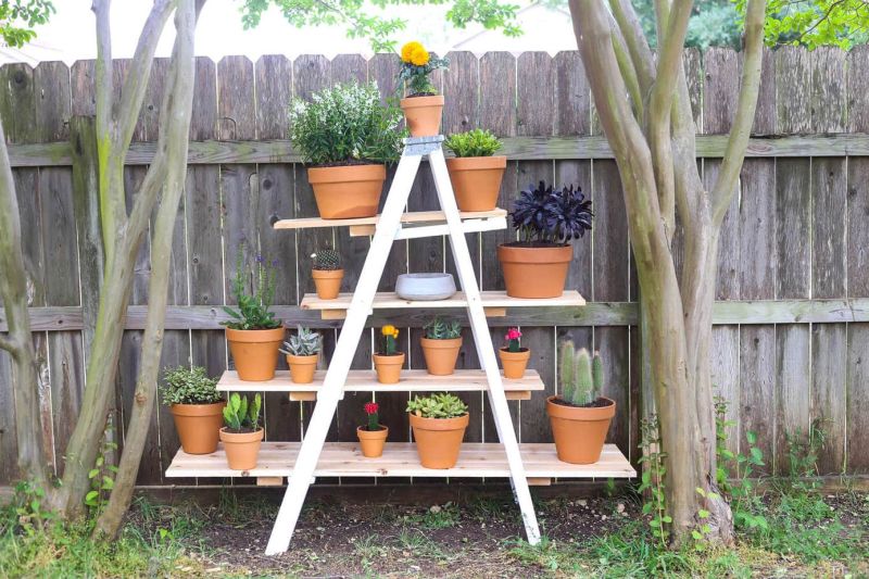 Creative planter ideas for small garden 