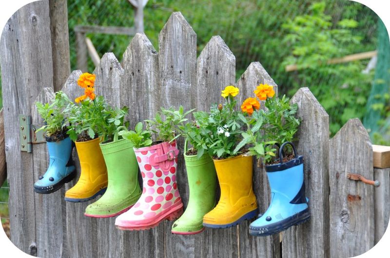 Creative planter ideas for small garden