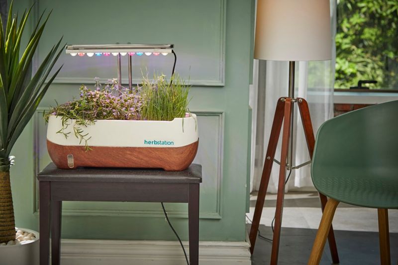 Altifarm Launches Herbstation Self-Watering Indoor Garden at Kickstarter 