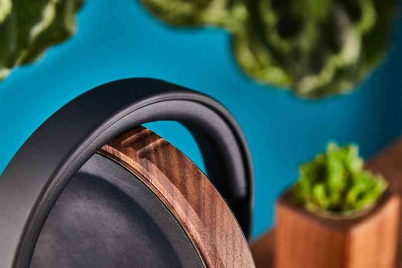 Grovemade’s Wood Headphone Stand Makes Bold Statement at any Desk