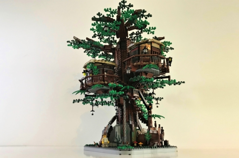 Official LEGO Ideas Treehouse Set