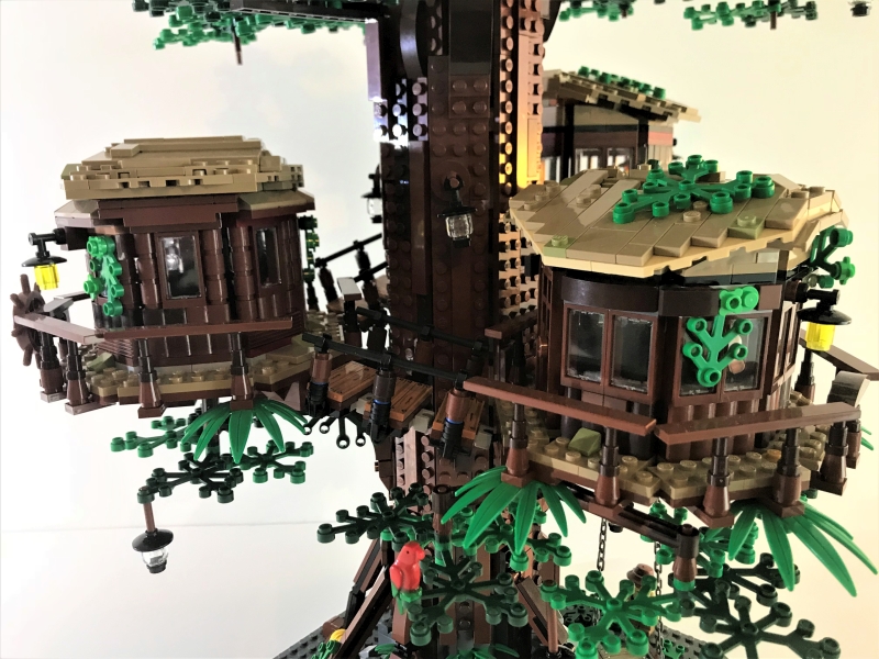 Official LEGO Ideas Treehouse Set