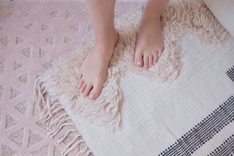 Sara Weaver Introduces Eco-Friendly Rug Brand LOOMY