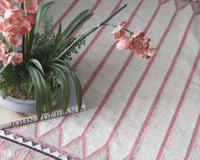 Sara Weaver Introduces Eco-Friendly Rug Brand LOOMY