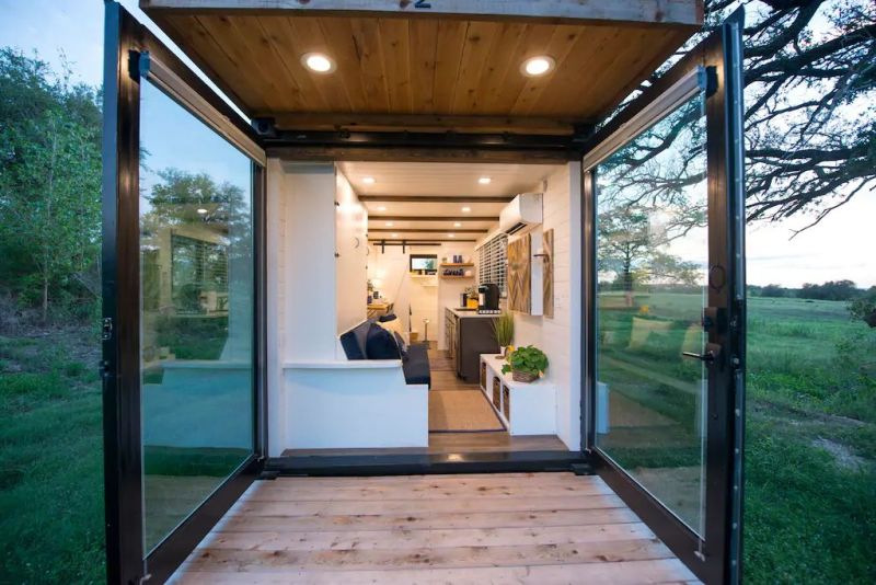 This Stunning Shipping Container Home in Waco, Texas can be Rented at Airbnb