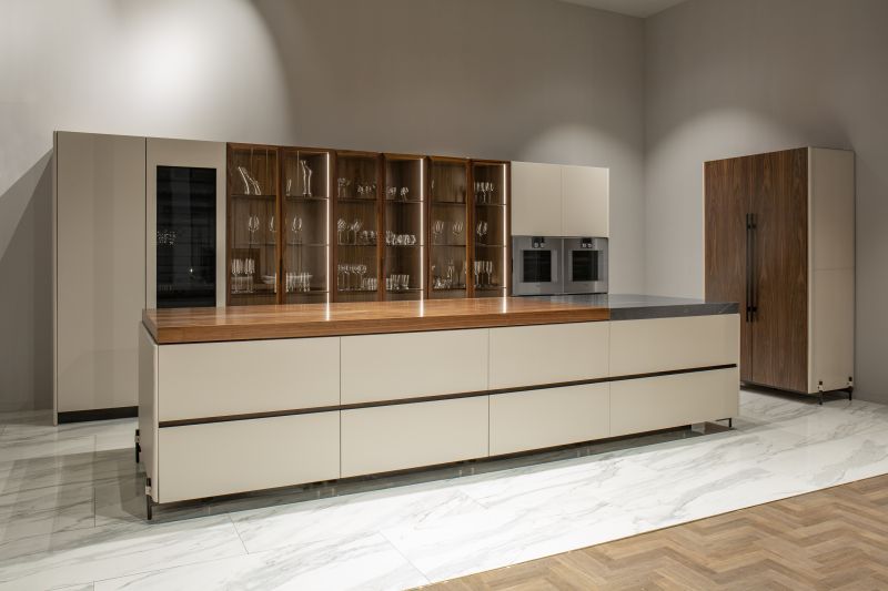 V888 Aston Martin kitchen: Borne of collaboration between luxury car manufacturer and Formitalia