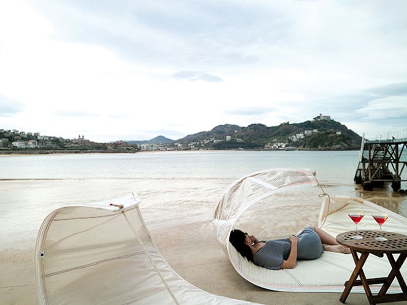 Vaurien Floating Sunbed by DVELAS is Made from Upcycled Sails 