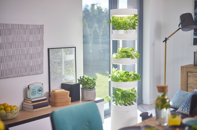 Verdeat’s Automated Hydroponic Indoor Garden Grows Veggies Faster