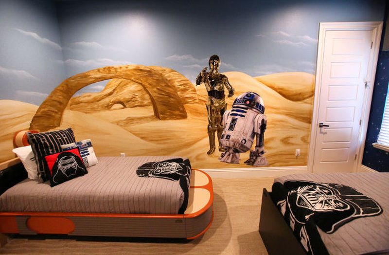 Disney’s Star Wars Theme Park Inspired Rentals in Florida to add Movie Themes