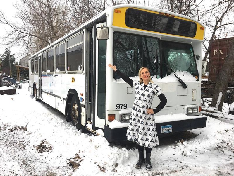 Sara Hanson Converting Retired City Bus Into Her Workshop on Wheels 