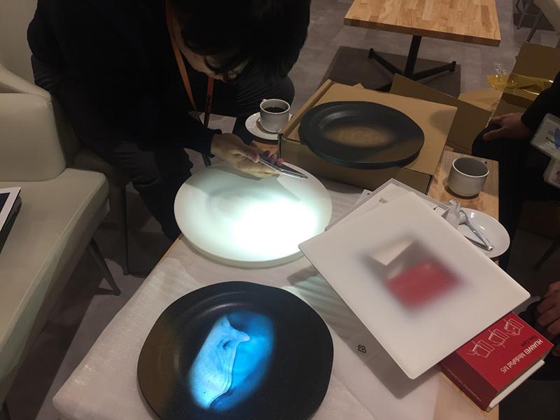 Panasonic’s DishCanvas Creates Moving Imagery on Your Plates, Makes eating more Pleasurable