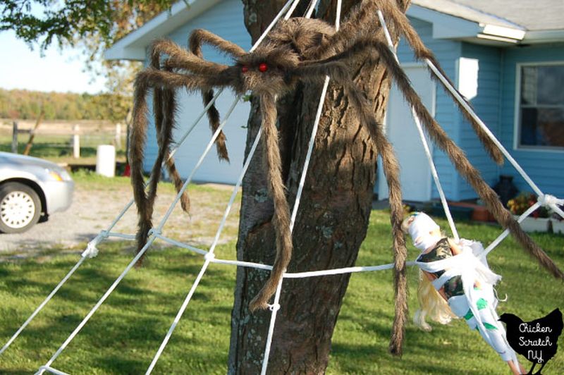 Ways to Spook up Your Garden Trees for All Hallows Eve