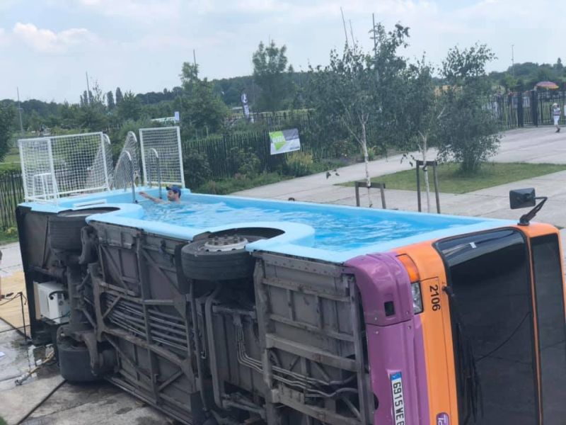 Benedetto Bufalino Turns Retired City Bus into Swimming Pool 