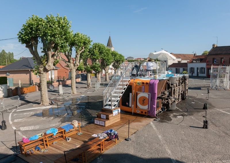 Benedetto Bufalino Turns Retired City Bus into Swimming Pool 