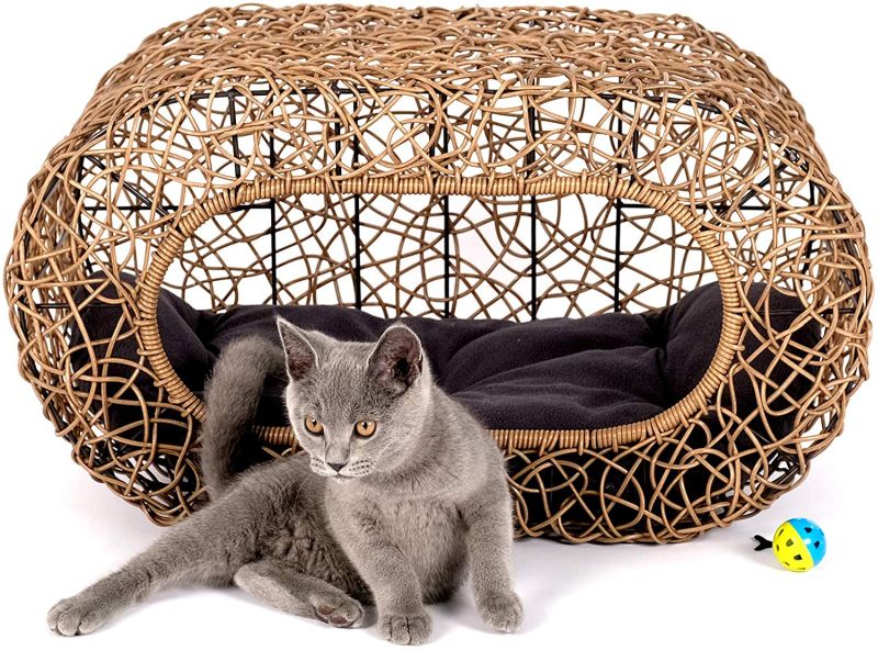 D+ Garden’s Wicker Cat House is All About Comfort and Class 