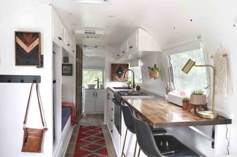 Drivin’ & Vibin’ Renovated Vintage Airstream Argosy in An Off-grid Tiny Home