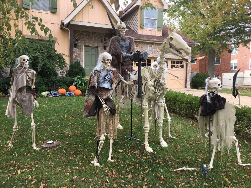 Way To Celebrate 10ft Giant Poseable Skeleton, Outdoor Halloween Decoration  