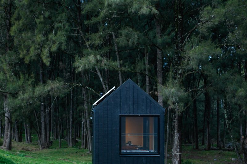 Off-grid Barrington Tops Cabin Provides Secluded Retreat in Pacifying Wilds