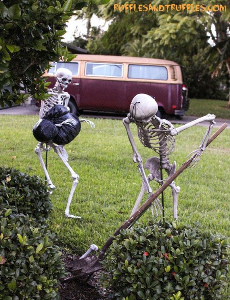 Way To Celebrate 10ft Giant Poseable Skeleton, Outdoor Halloween Decoration  