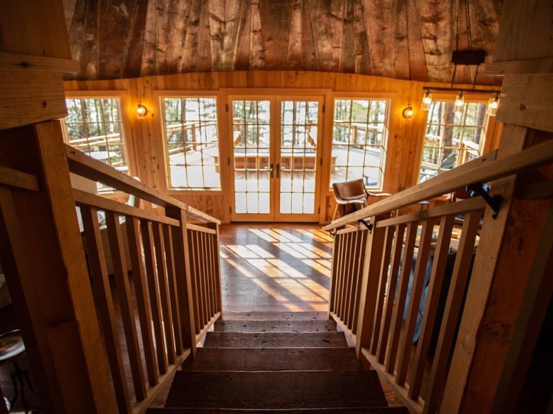 Take a Look of Millennium Falcon-Inspired Treehouse in North Carolina