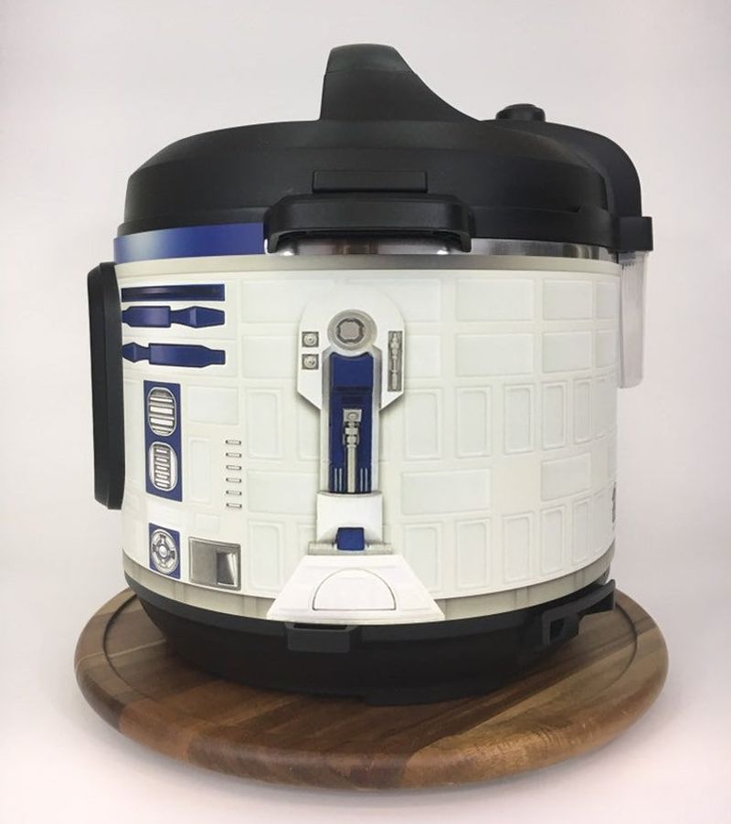 Instant Wraps Has Created an R2D2 Clothing for Your Pot