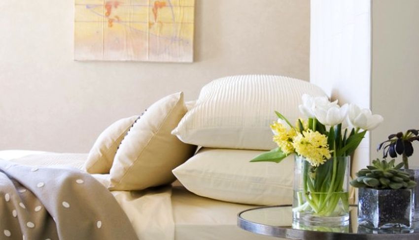 10 Ways to Make Your Bedroom Alike a Luxurious Hotel Room